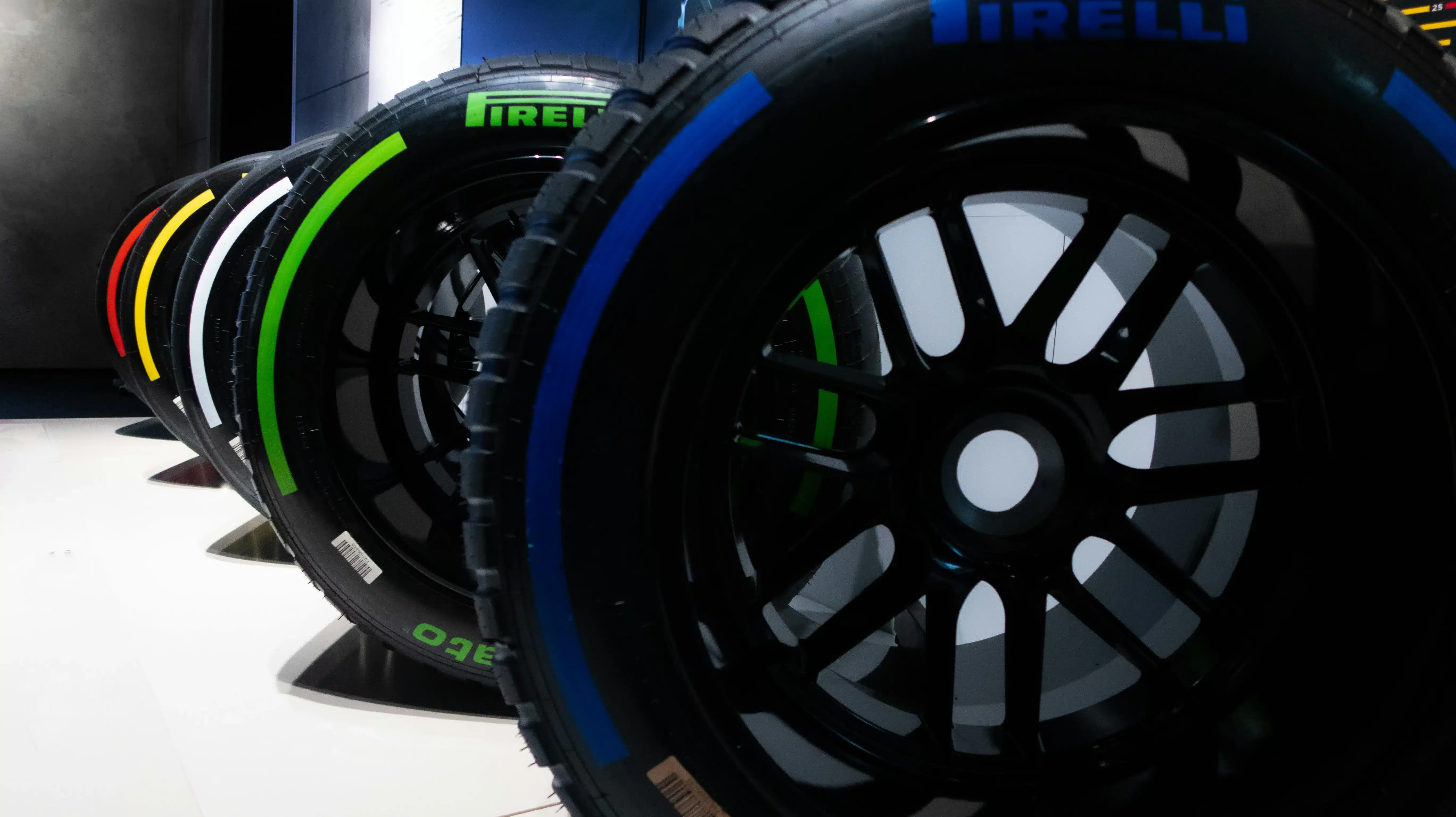 Tire compound spectrum applied to cross-border executive selection between US and Mexico markets