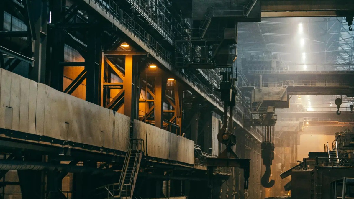 Mexico manufacturing facility with unfilled executive positions representing the nearshoring leadership gap