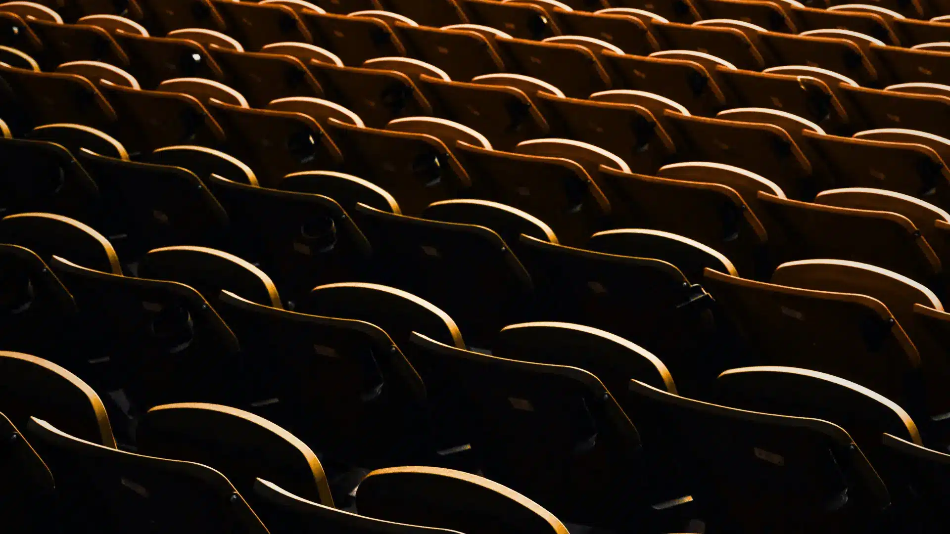 Retain sports executive talent: Sports executive retention architecture showing the operating environment design that keeps senior commercial talent from leaving franchises for platforms
